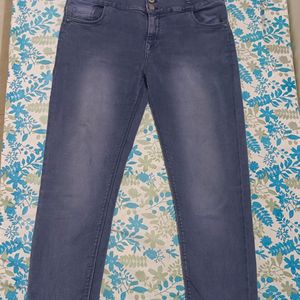 Lightish Fadded Jeans For Women