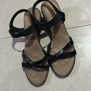 Metro Wedges Size UK4/EURO37