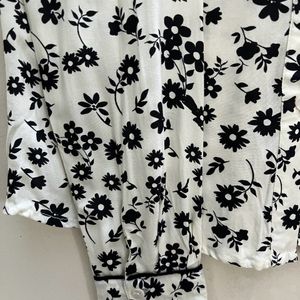 Chemistry Black & White Floral Printed Top