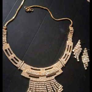 Beautiful Stone Studded Necklace And Earing