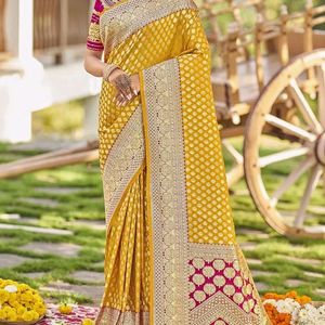 🛍️ @₹3099 Banarasi Silk Saree With Blouse Piece