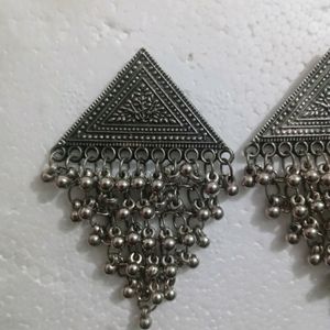 Triangle Earing