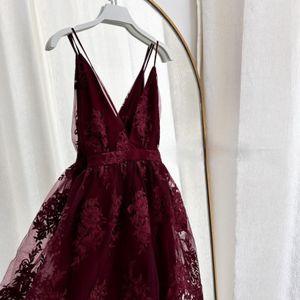 V neck tulle lace short wine colored prom dresses,