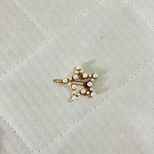 2 Pieces Pearl Clip, @ ₹40/- Per Piece