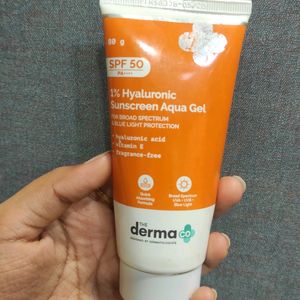 The Derma Co. Sunscreen Aqua Gel1% Hyaluronic Acid