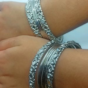 30 Rs Off Brand New Kids Bangle Set