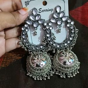 Earings