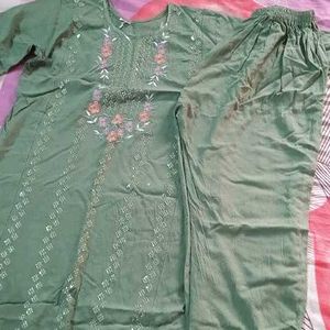 Kurta Sets For Women's.