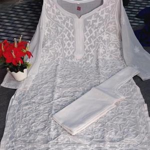 WHITE SHORT CHIKANKARI KURTI SET🤍