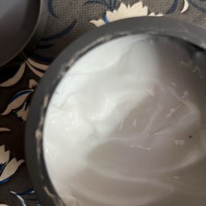 Hair mask for smooth and shiny