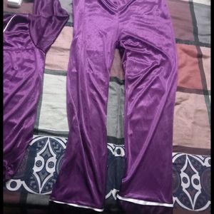 Like New Satin Night Suit In 34 Bust