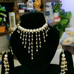 White Beeds Necklace Set
