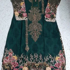 Embroidery Floral Print  Kurti Without  Any Flaws.