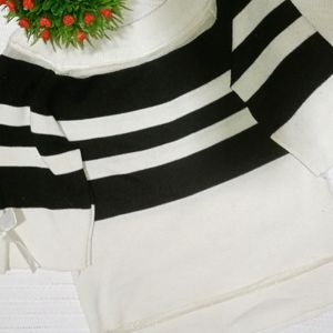 Pretty Woolen Crop Top For Women