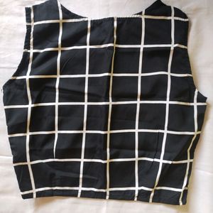 Black and White Grid Pattern