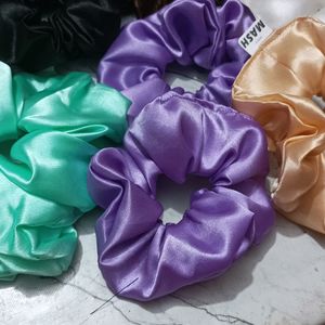 Satin Scrunchies Set Of 7 (Buy 6 Get 1 Free 🥳)