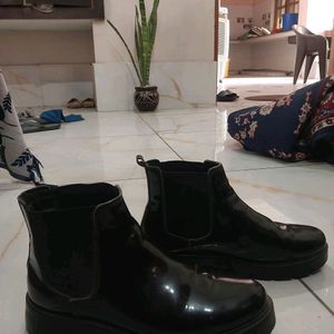 BRAND NEW CHELSIE  BOOTS