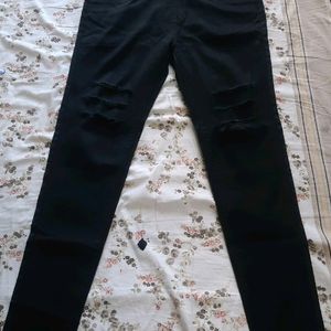 Women Black Rugged Jeans( Like New)