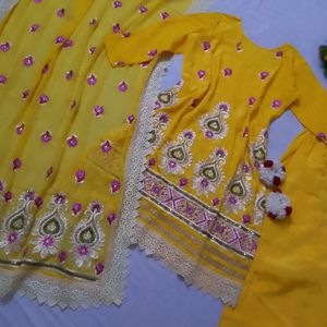 Pakistani Dholki Suit