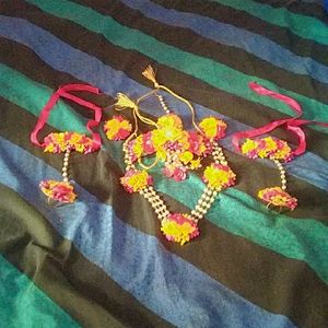 Flower Jewellery Set For Haldi