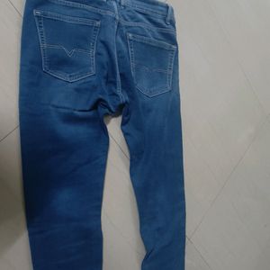 Diesel Narrow Jeans Like New But Front Both Pocket Need To Repair