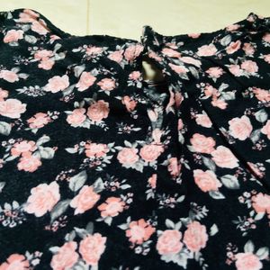 Flowerd Top