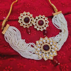 Kundan Choker Set With Carving Stones