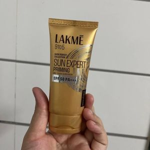 Lakme Sun Expert Primer + Sunscreen, SPF 50 PA+++