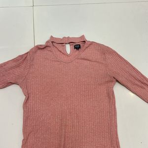 PEACH TURTLE NECK TOP