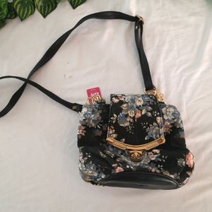 Black Floral Printed Sling Bag (Women's)