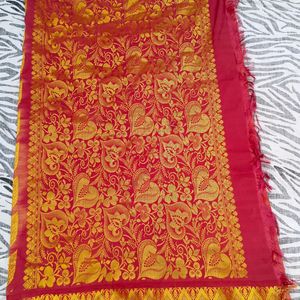 beautiful pattu saree