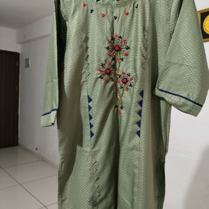 Mehandi Kurti