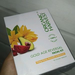 Organic Harvest GOLD AGE REVERSAL Facial Kit