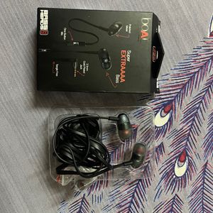 Boat Bassheads 225 Earphones With Box Documentaries And Extra Eartips