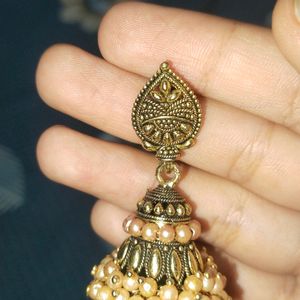 TRADITIONAL EARRINGS