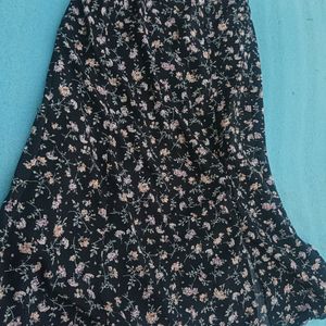 Floral Print Side Slit Medi Skirt