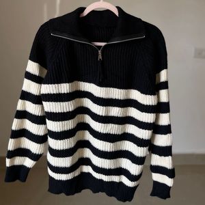 Stripe Semi-high neck zipper pullover