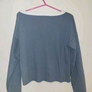 Grey cropped sweatshirt