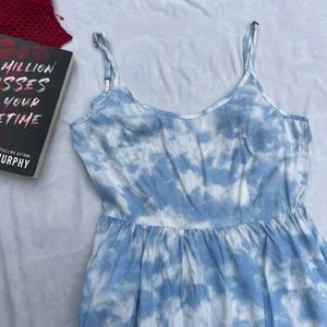 Tie dye blue and white dress🤍💙