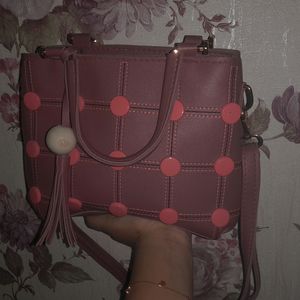 Chic and Elegant Smart Bag Suitable For Everyday