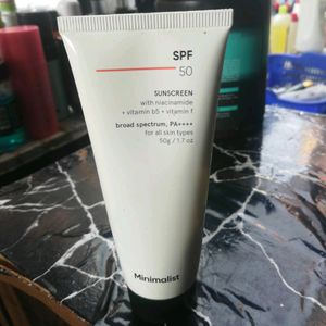 Minimalist With Niacinamide Sunscreen