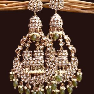 Noora Chandbali Earring