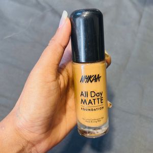 Nykaa All Day Matte Foundation - Honey 13