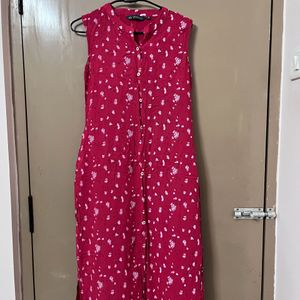 Red Sleeveless Kurta