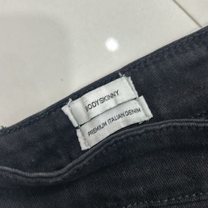 CALVIN KLEIN JEANS