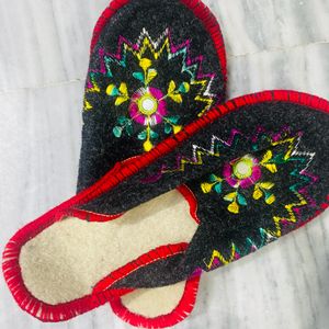 Woollen Winter Slipper( Women )