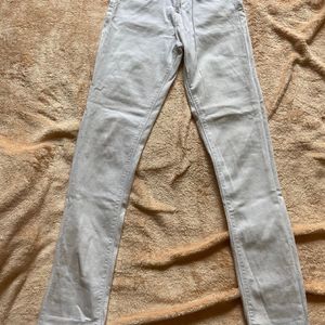 Here&Now High Waist Frayed Bottom Jeans