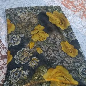 Pretty Roses Chhiffon Saree