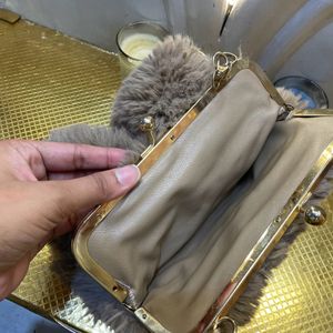 Koren Fluffy Slingbag 👜