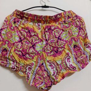 Floral Printed Women Shorts😍